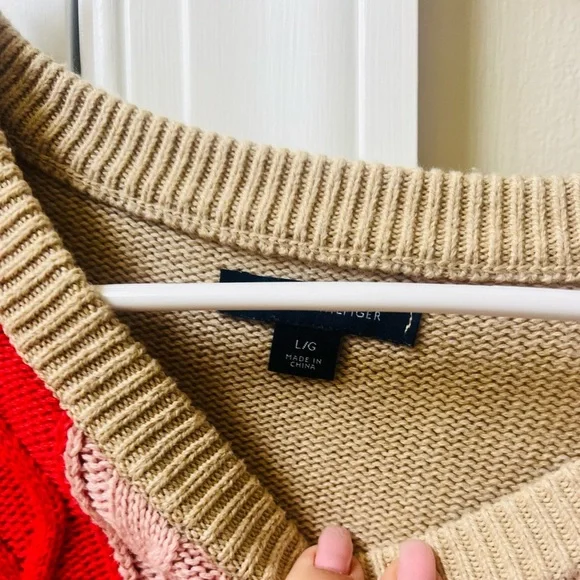 Colorful Tommy Hilfiger size large Cable Knit Women's Sweater - Picture 3 of 4
